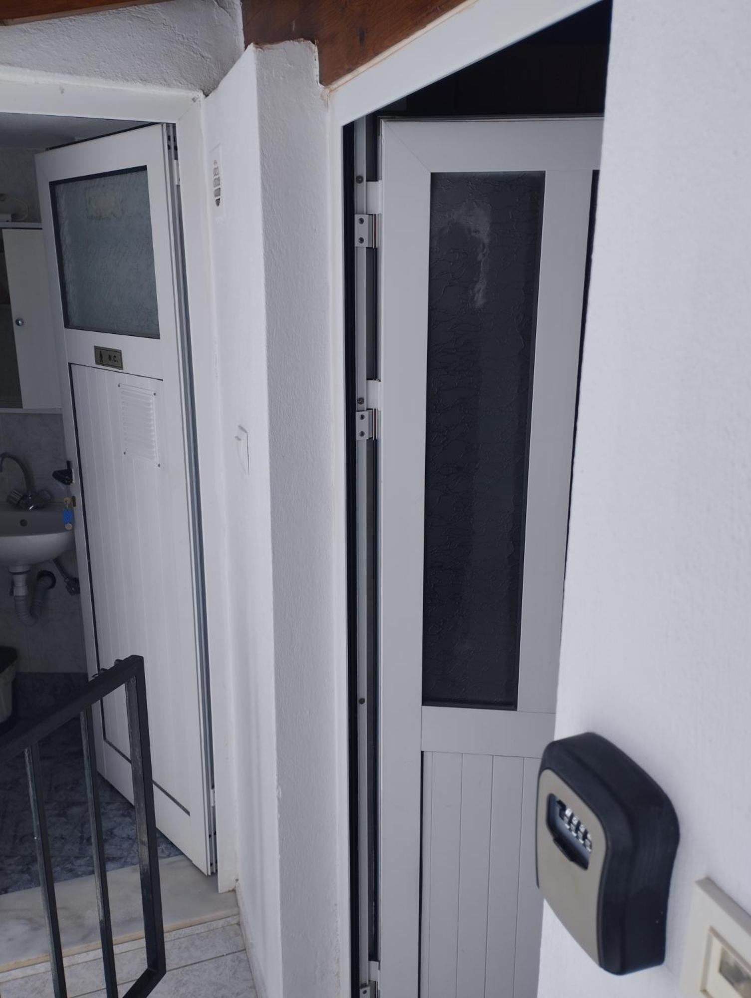 公寓 My Sisters House *